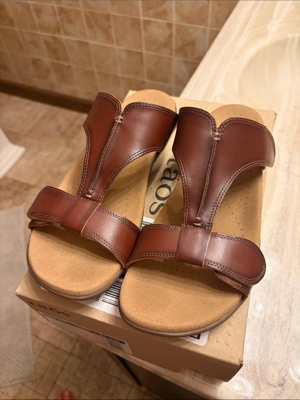 Taos Footwear Brown Leather T-Strap Slide Sandals
